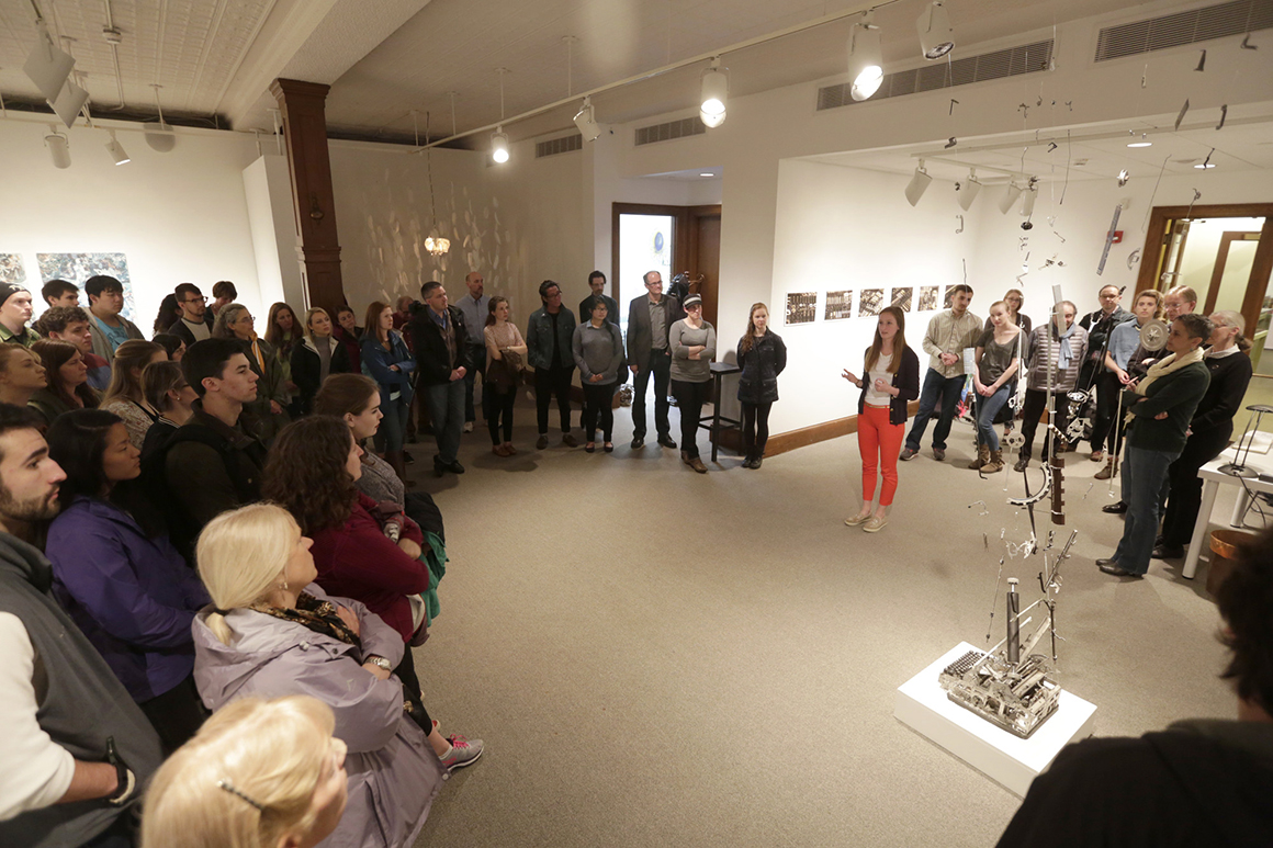 individuals in cantor art gallery