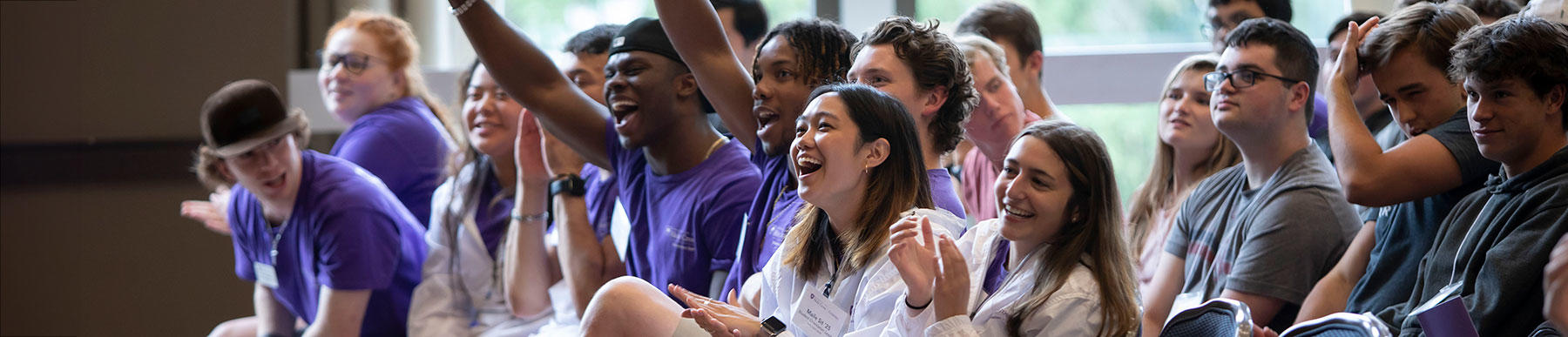 Incoming students and student leaders at Gateways Orientation