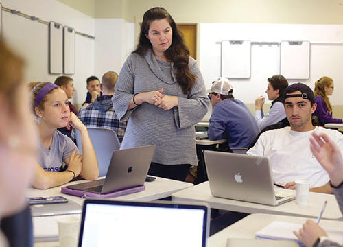 Ja-Na? Duane oversees a brainstorming session.