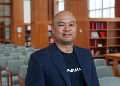 Oliver de la Paz, associate professor of English. Photo by Austin Bosworth