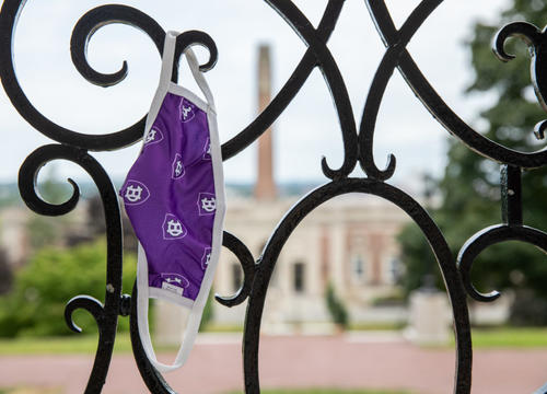 HC mask. Photo by Avanell Chang