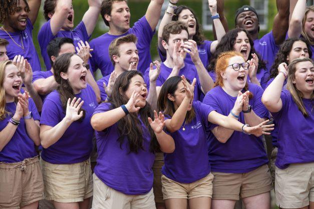 gateways team cheering new students