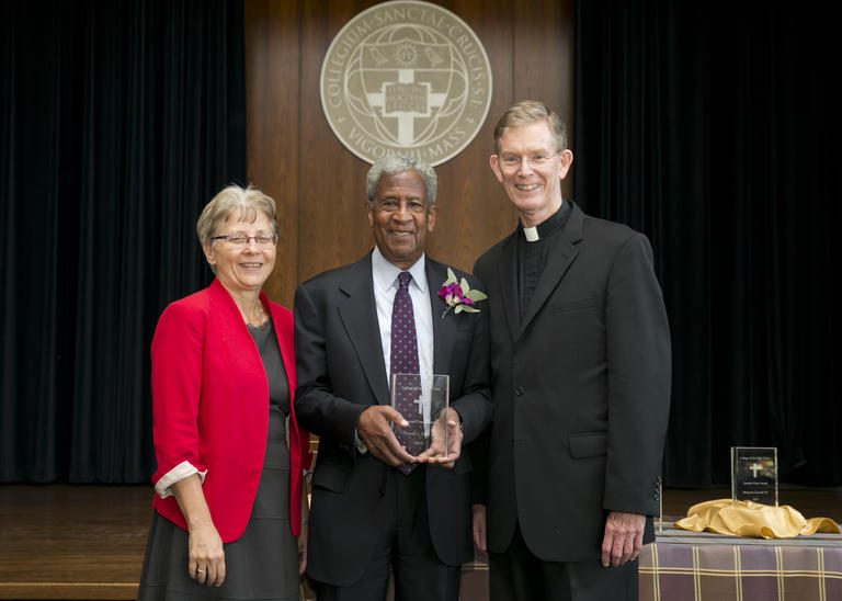 Sanctae Crucis Award Winner